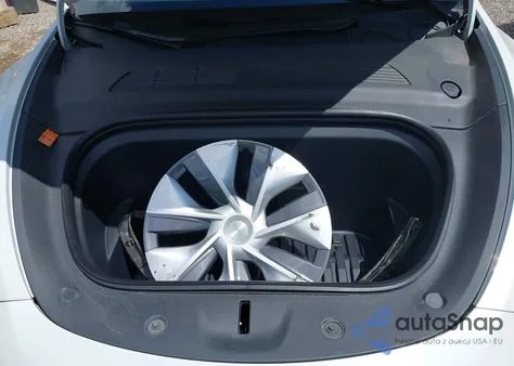 2021 Tesla Model Y Standard Range Rear-Wheel Drive from USA, damaged, VIN 5YJYGDEDXMF109655